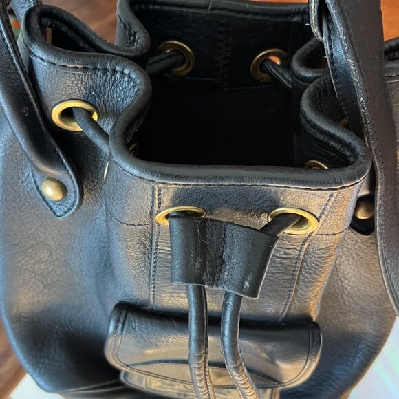 Dooney & Bourke - Bucket Bag, Shoulder. Hand Pull String, VINTAGE - Picture 7 of 9